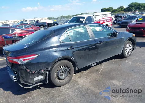 2020 Toyota Camry Le z USA, uszkodzony, nr VIN 4T1C31AK7LU527276